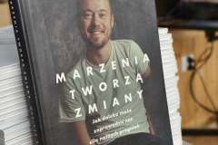 spotkanie-motywacyjne-zycie-z-niepelnosprawnoscia-mariusz-kedzierski-sp-klucze-2026-5