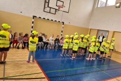 Odblaskowa-Szkola-Uczymy-przedszkolakow-bezpieczenstwa-na-drodze-SP-Klucze-2022-2