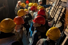 podziemna-przygoda-uczniow-klas-3b-i-4a-sp-klucze-2026-19