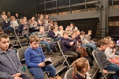 wizyta-w-teatrze-pozaziomki-czyli-kosmiczna-przygoda-sp-klucze-20246