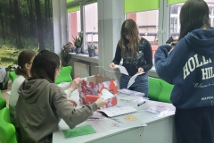segregacja-walentynek--akcja-klasy-8b-sp-klucze-2026-4