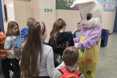 wizyta-krolikow-wielkanocnych-sp-klucze-2026-3