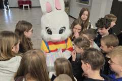 wizyta-krolikow-wielkanocnych-sp-klucze-2026-5