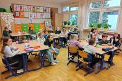 malowanie-z-milosci-niezwykle-warsztaty-uczniow-z-klasy-2c-sp-klucze-2026-11