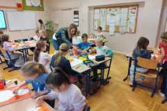 malowanie-z-milosci-niezwykle-warsztaty-uczniow-z-klasy-2c-sp-klucze-2026-7