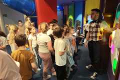 przygoda-w-krainie-wyobrazni.-klasy-2a-i-2c-w-bajce-pana-kleksa-sp-klucze-2026-19