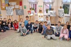 wystawa-prac-absolwentki-naszej-szkoly-natalii-oczki-sp-klucze-2023-13