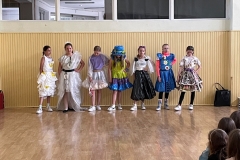 Pokaz-mody-ekologicznej-w-szkolach-podstawowych-powiatu-olkuskiego-SP-Klucze-2023-4
