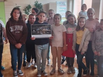 Uczniowie kl. 4b z nagrodą w konkursie Sól w nas i wokół nas