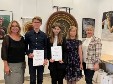 XXI EDYCJA POWIATOWEGO KONKURSU CZYTELNICZEGO dla uczniów VII i VIII klas szkoły podstawowej pt.: „NAJTRUDNIEJ BYĆ PO PROSTU CZŁOWIEKIEM”