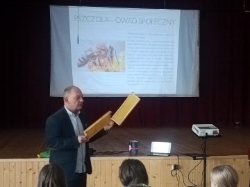 Matematyka jest wszędzie spotkanie z pszczelarzem Działaj lokalnie