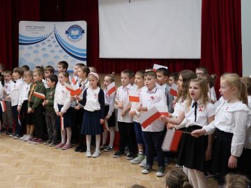 Szkolna Lekcja Śpiewania - pieśni patriotyczne, SP Klucze 2022