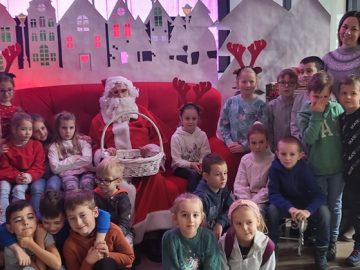 „Gwiazdka Klary Muu” –  mikołajkowy wyjazd do kina