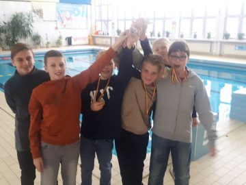 Mistrzostwa Powiatu Olkusz w pływaniu sztafetowym i indywidualnym - Igrzyska Dzieci 2022