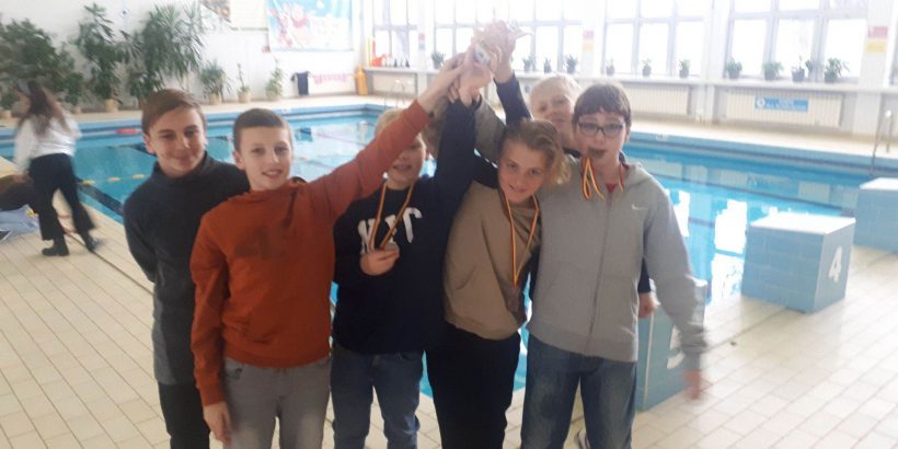 Mistrzostwa Powiatu Olkusz w pływaniu sztafetowym i indywidualnym - Igrzyska Dzieci 2022