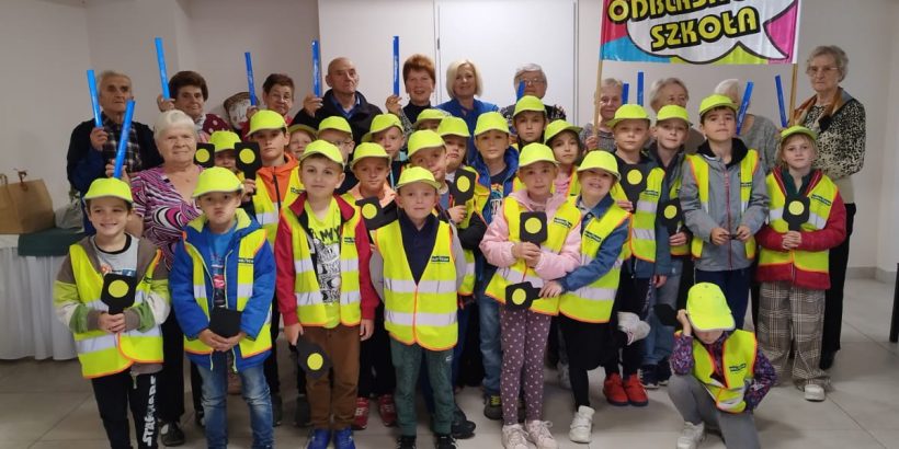 Odblaskowa szkoła - Seniorzy na drodze, SP Klucze 2023