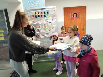 Zajęcia plastyczne MOJA ULUBIONA POSTAĆ Z BAJKI, SP Klucze 2023 (6)