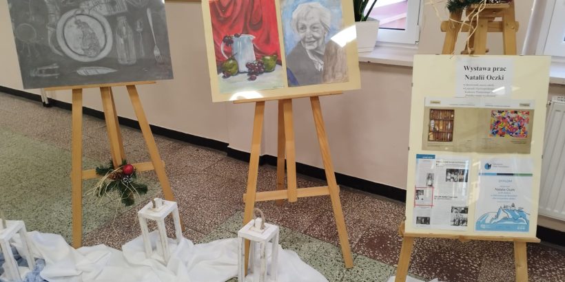 Wystawa prac absolwentki naszej szkoły Natalii Oczki, SP Klucze 2023
