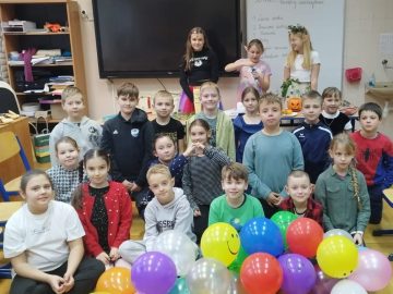 Andrzejki w klasach I - III, SP Klucze 2024