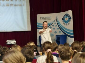 Życie z niepełnosprawnością. Spotkanie motywacyjne z p. Mariuszem Kędzierskim, SP Klucze 2026