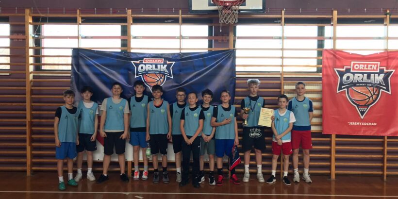 Duży sukces naszych koszykarzy w zawodach rejonowych, SP Klucze 2026