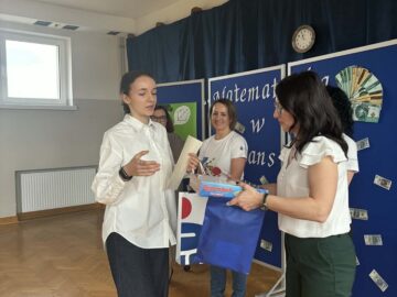 Link prowadzi do artykułu Sukces naszej uczennicy w Gminnym Konkursie Matematyka w finansach, SP Klucze 2026