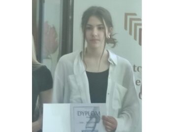WYRÓŻNIENIE DLA IGI KACZÓWKI W V EDYCJI POWIATOWEGO KONKURSU LITERACKIEGO ,,Z POLSZCZYZNĄ ZA PAN BRAT”